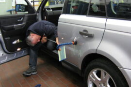 Professionelles Beulenziehen