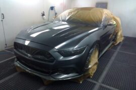 Frisch lackierter Ford Mustang